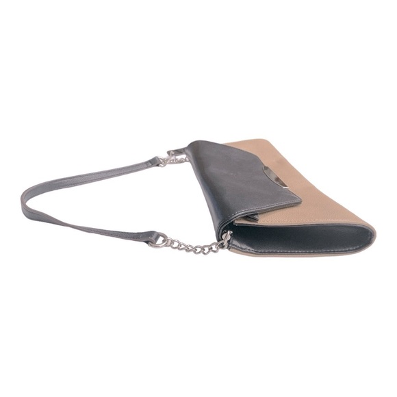 CLARKS luxurious shoulder/clutch purse. Envelope style with magnetic clasp. - Picture 7 of 10